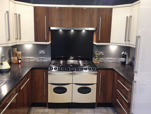 Superb high gloss kitchen with black granite worktops - for more info call Rightstyle Kitchens on 01942 810 800